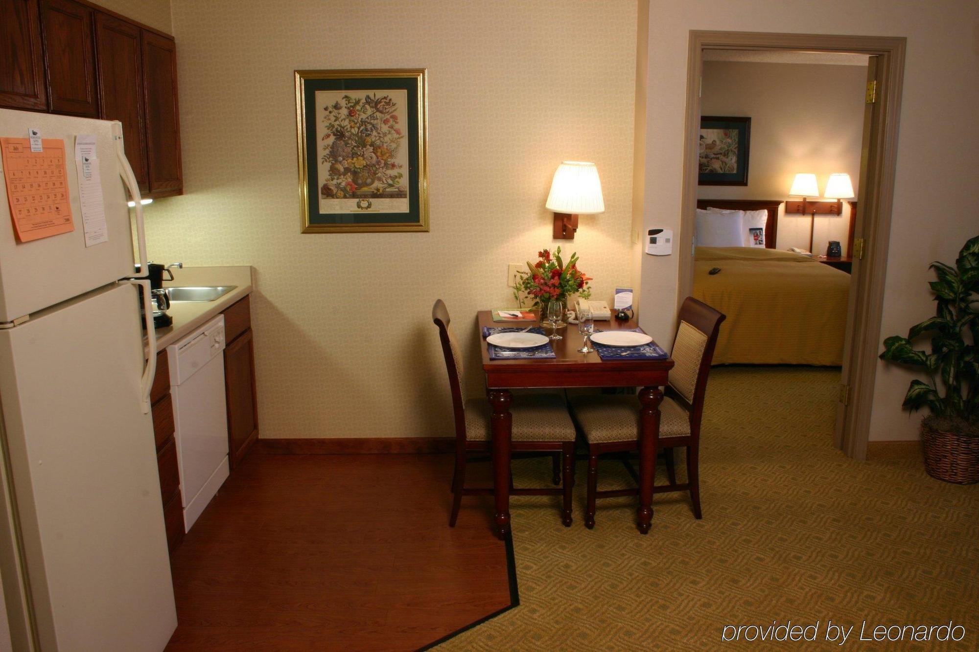 Homewood Suites Hillsboro Beaverton Room photo