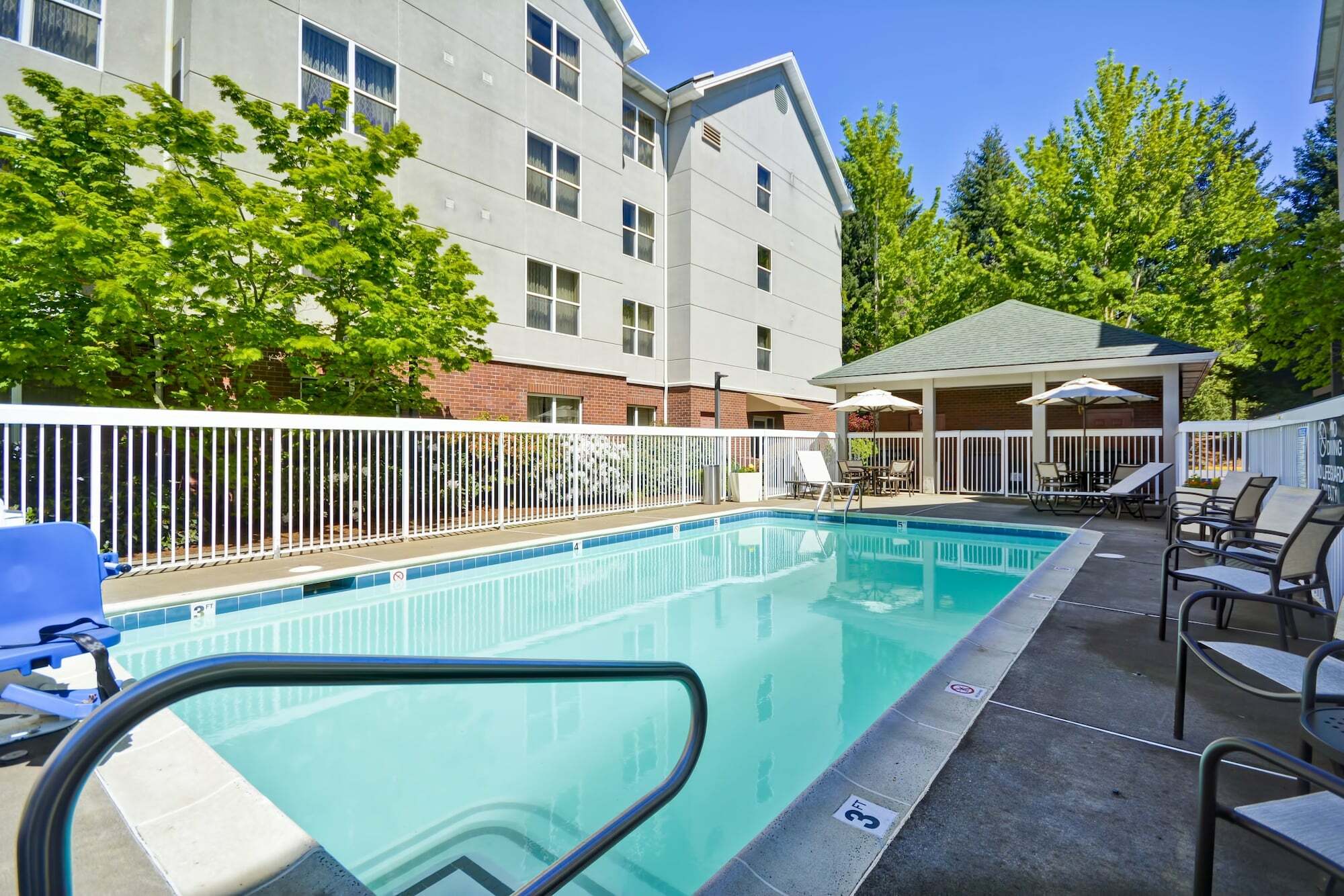 Homewood Suites Hillsboro Beaverton Exterior photo